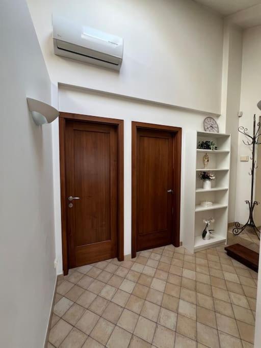 Old Town Apartment With Free Parking Вильнюс Экстерьер фото